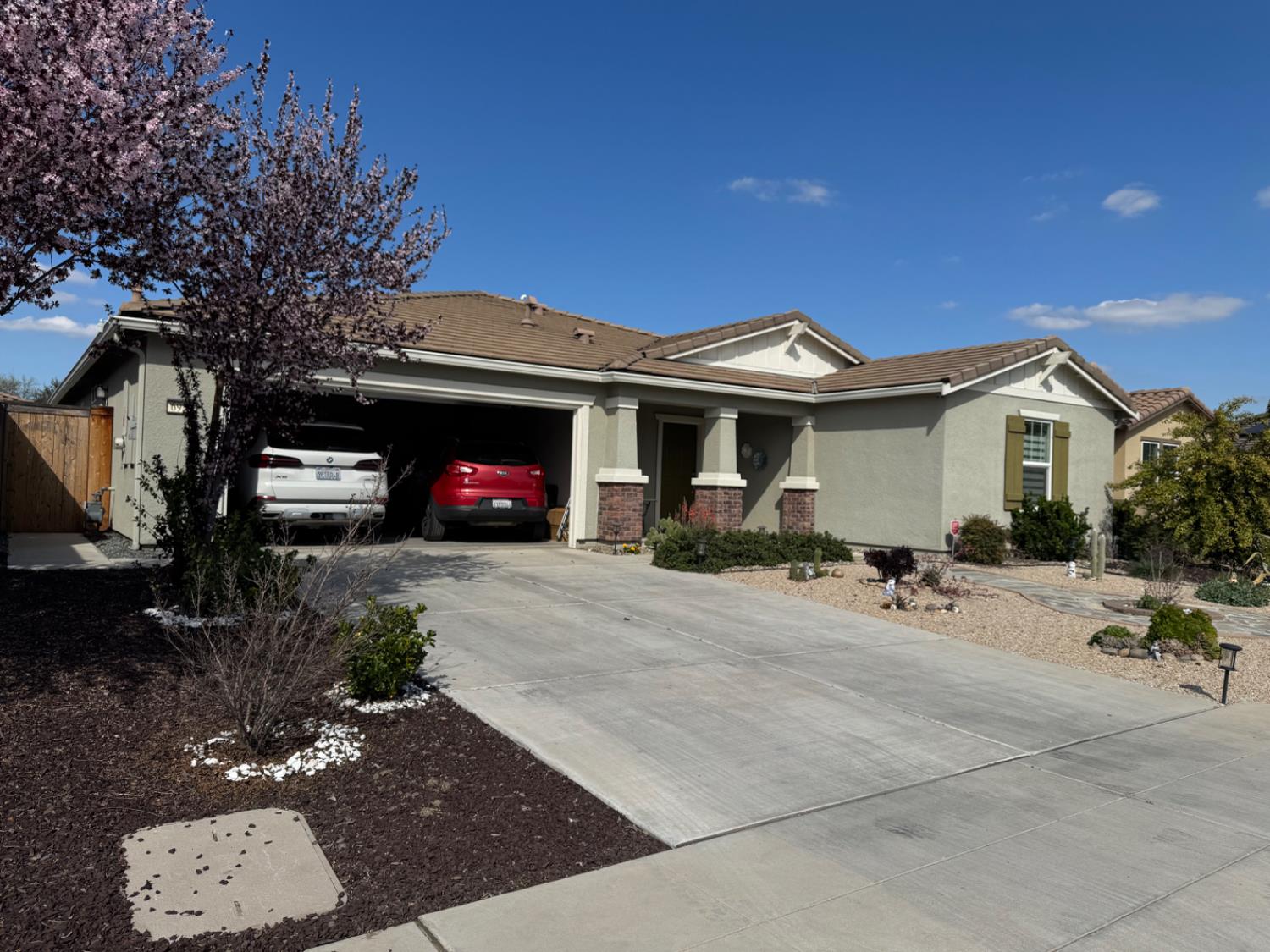 6954 E Braly, Fresno, CA 93727