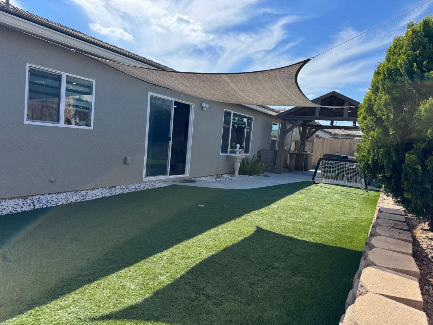 6954 E Braly, Fresno, CA 93727