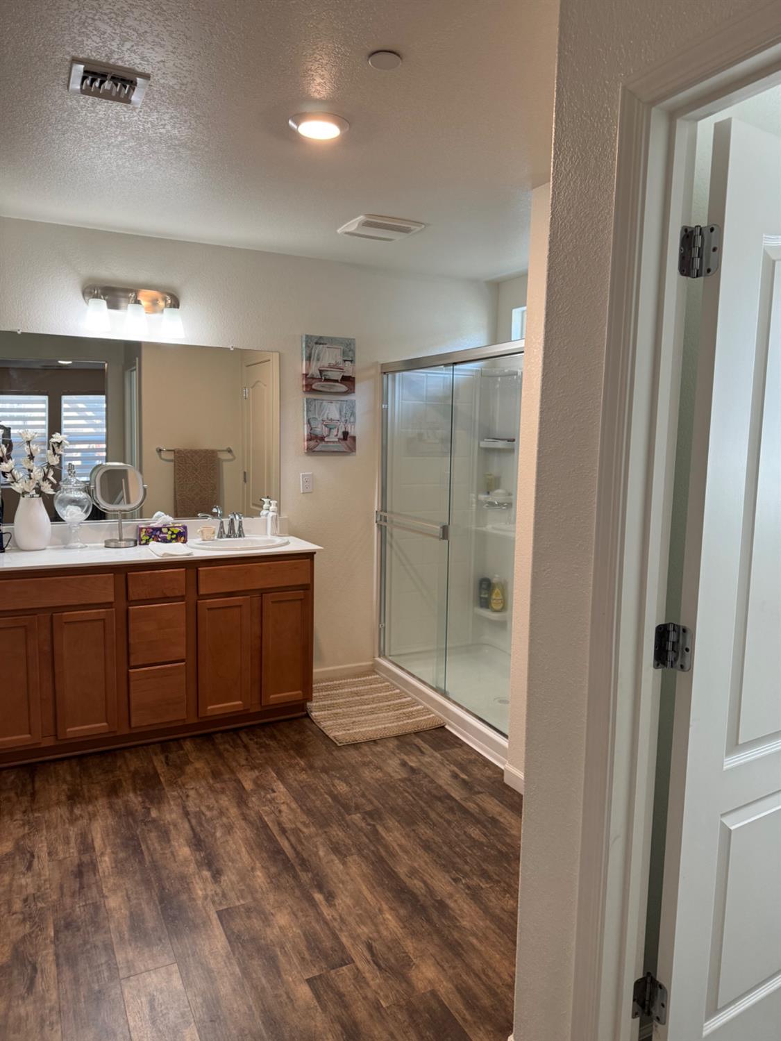 6954 E Braly, Fresno, CA 93727