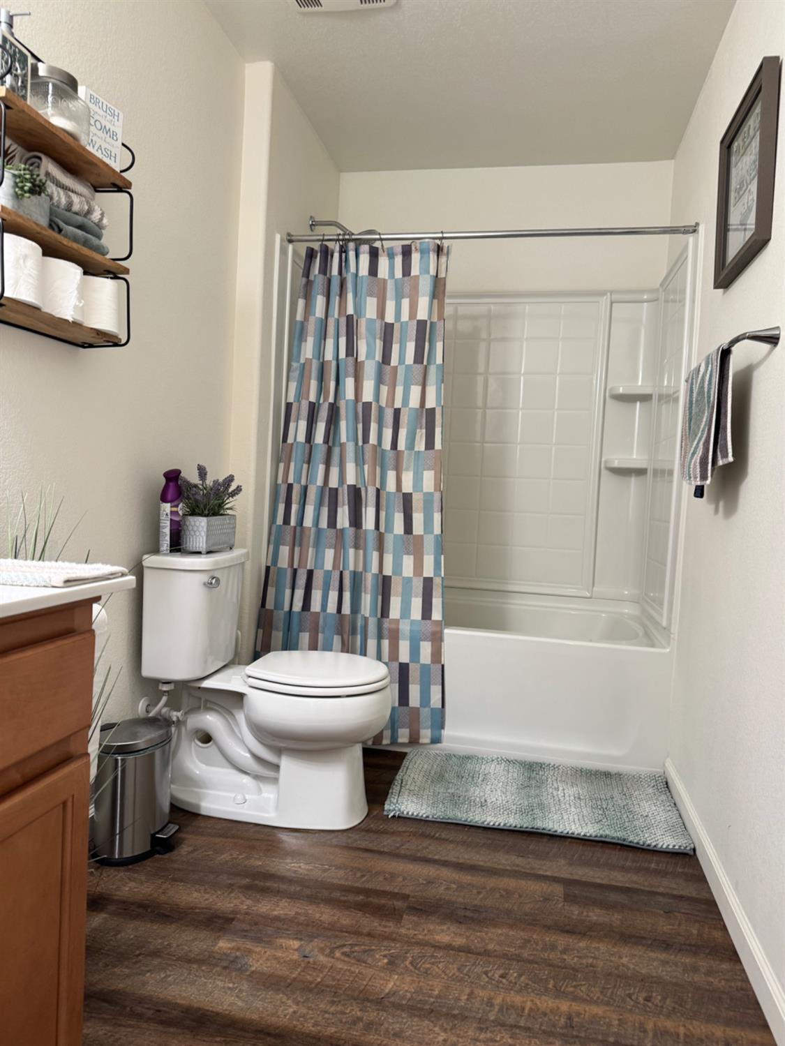 6954 E Braly, Fresno, CA 93727