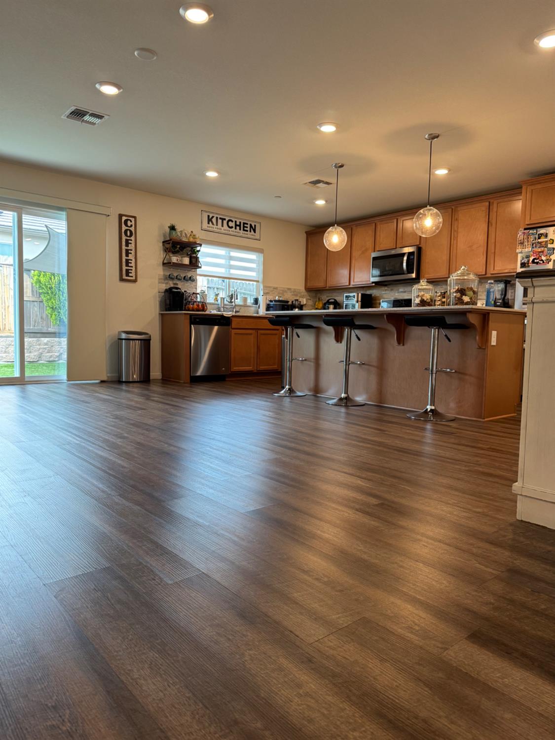 6954 E Braly, Fresno, CA 93727