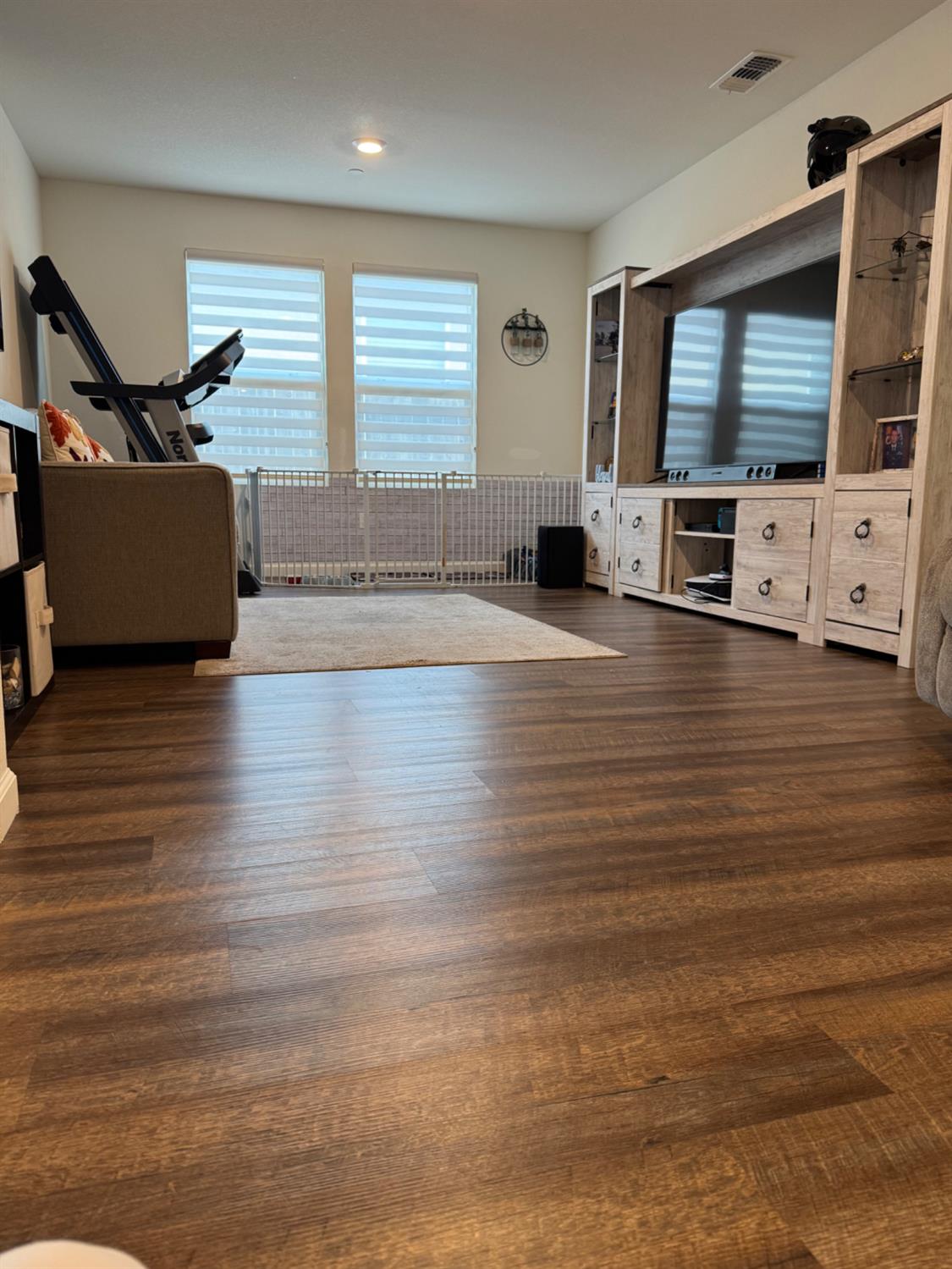 6954 E Braly, Fresno, CA 93727