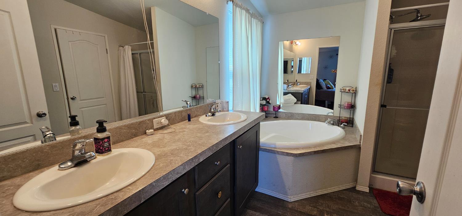 2575 S Willow #140, Fresno, CA 93725