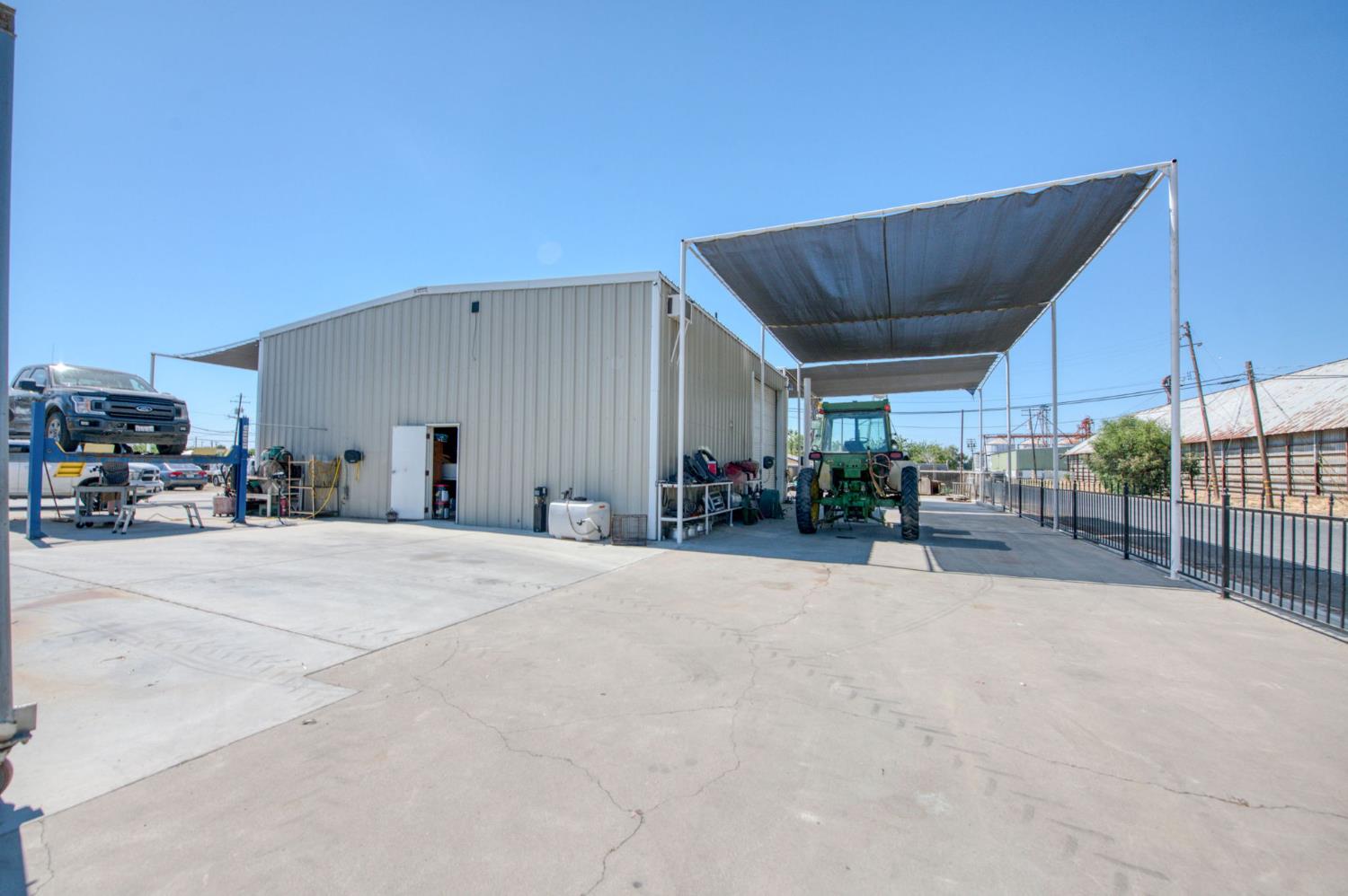 20389 Main St, Stratford, CA 93266