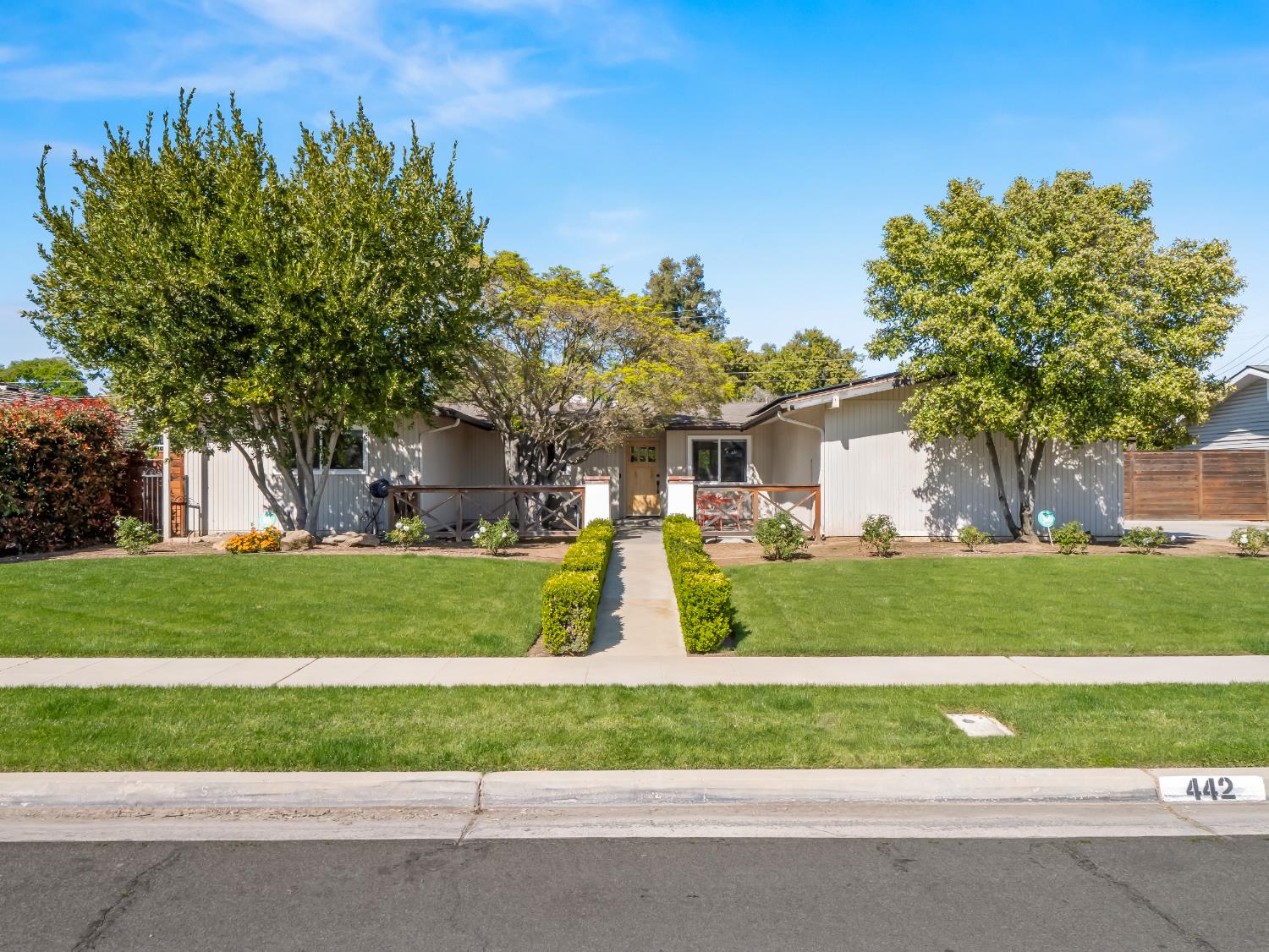 442 W Mesa Ave, Fresno, CA 93704