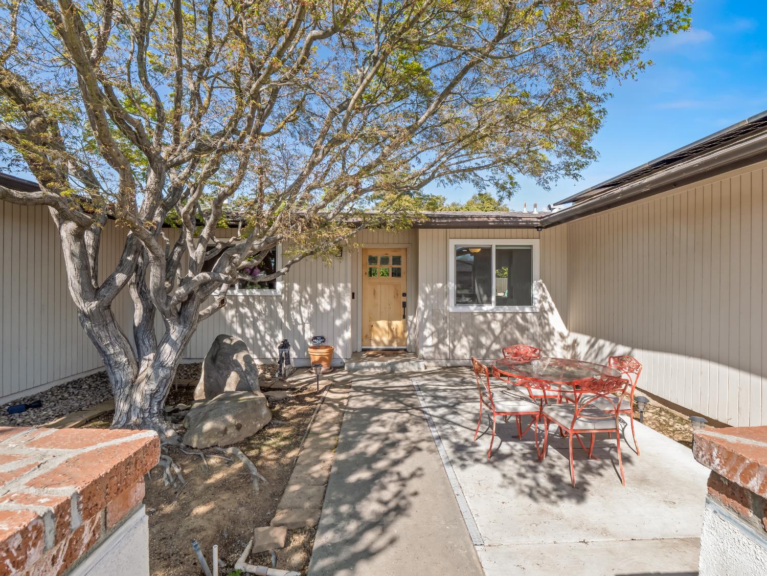 442 W Mesa Ave, Fresno, CA 93704