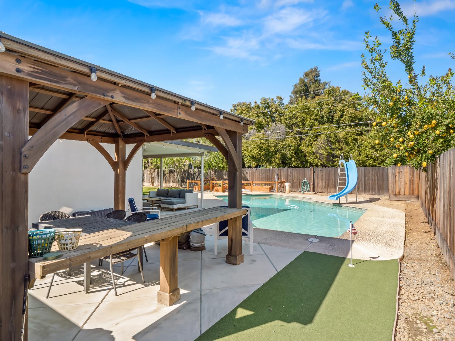 442 W Mesa Ave, Fresno, CA 93704