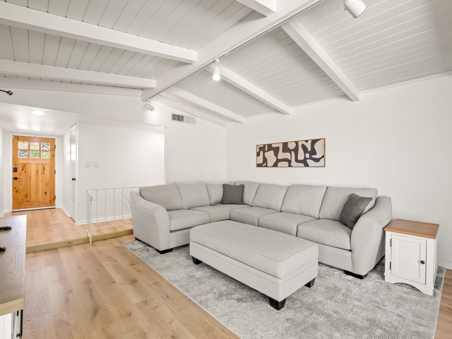 442 W Mesa Ave, Fresno, CA 93704