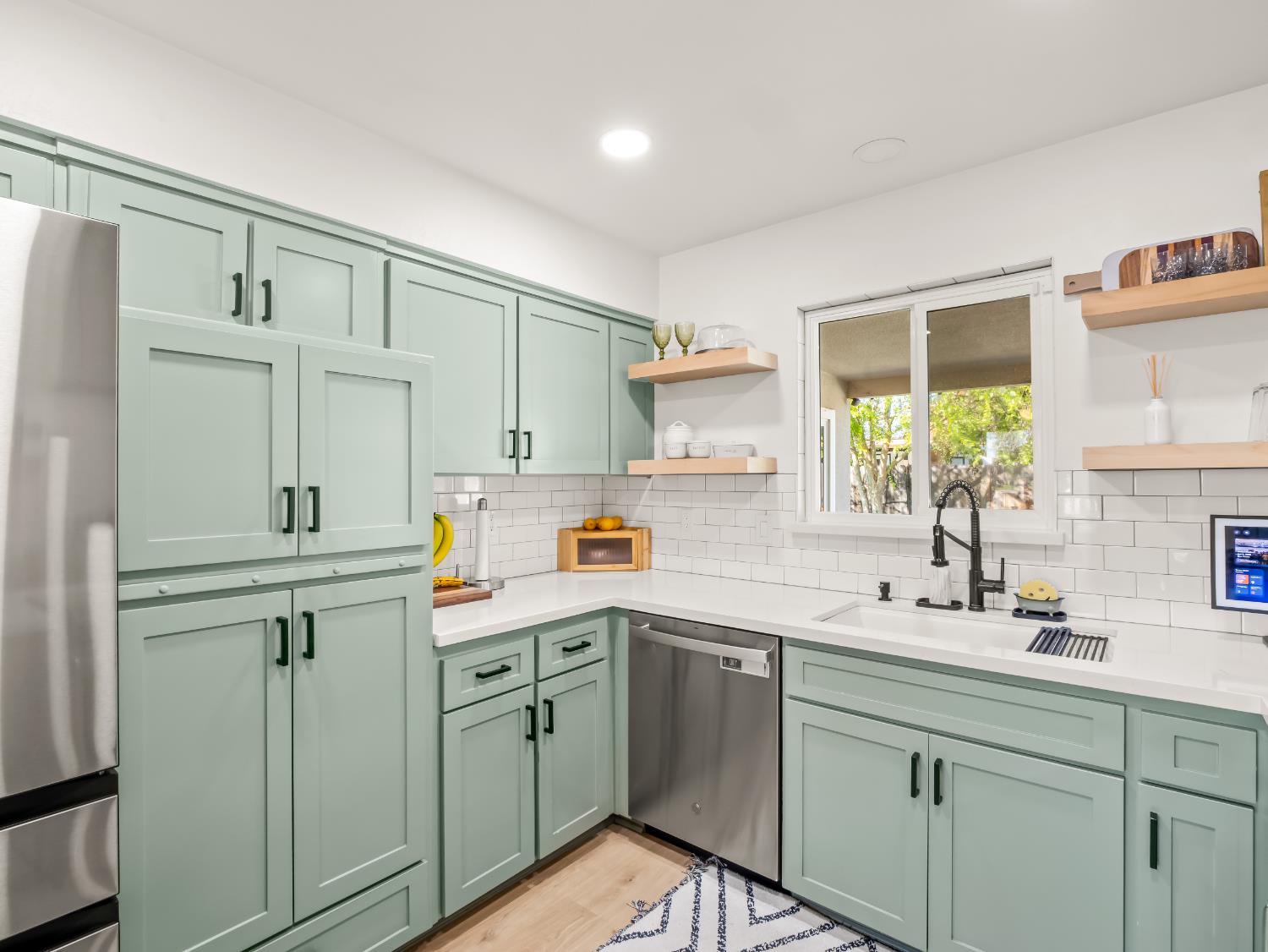 442 W Mesa Ave, Fresno, CA 93704