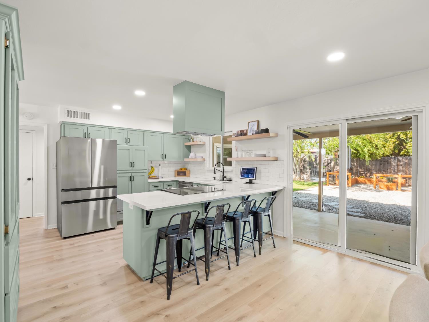 442 W Mesa Ave, Fresno, CA 93704