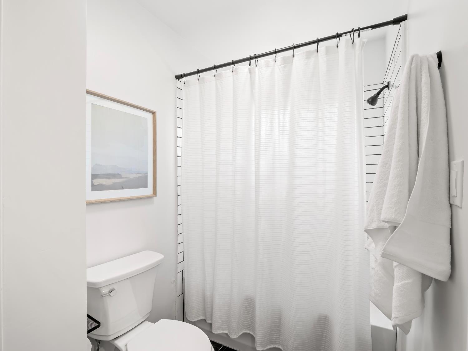 442 W Mesa Ave, Fresno, CA 93704