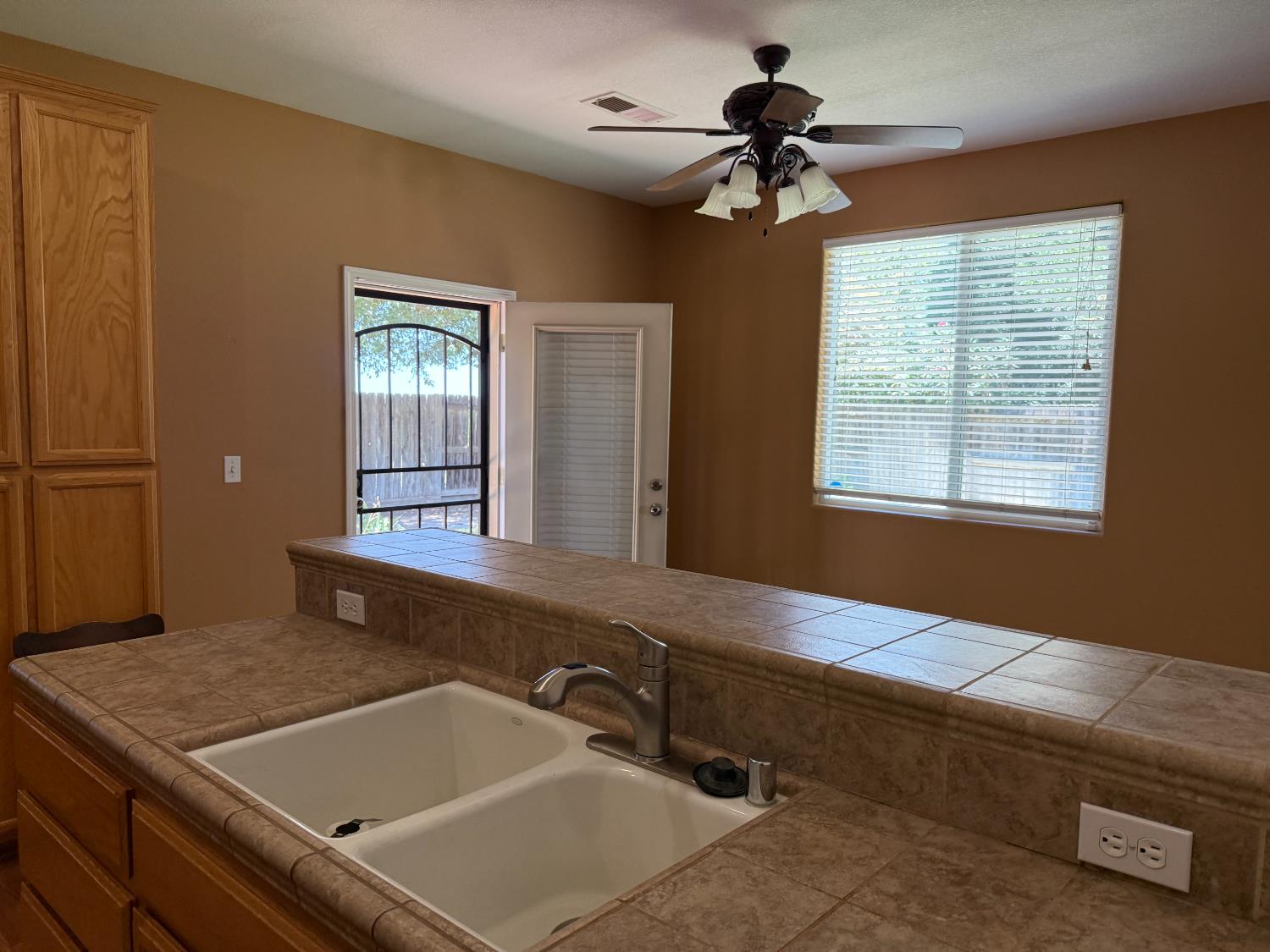 310 wawona, Corcoran, CA 93212