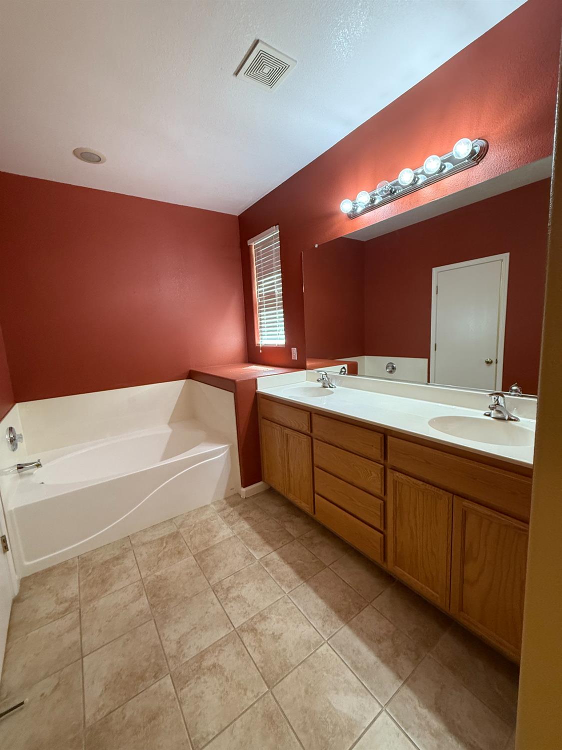 310 wawona, Corcoran, CA 93212