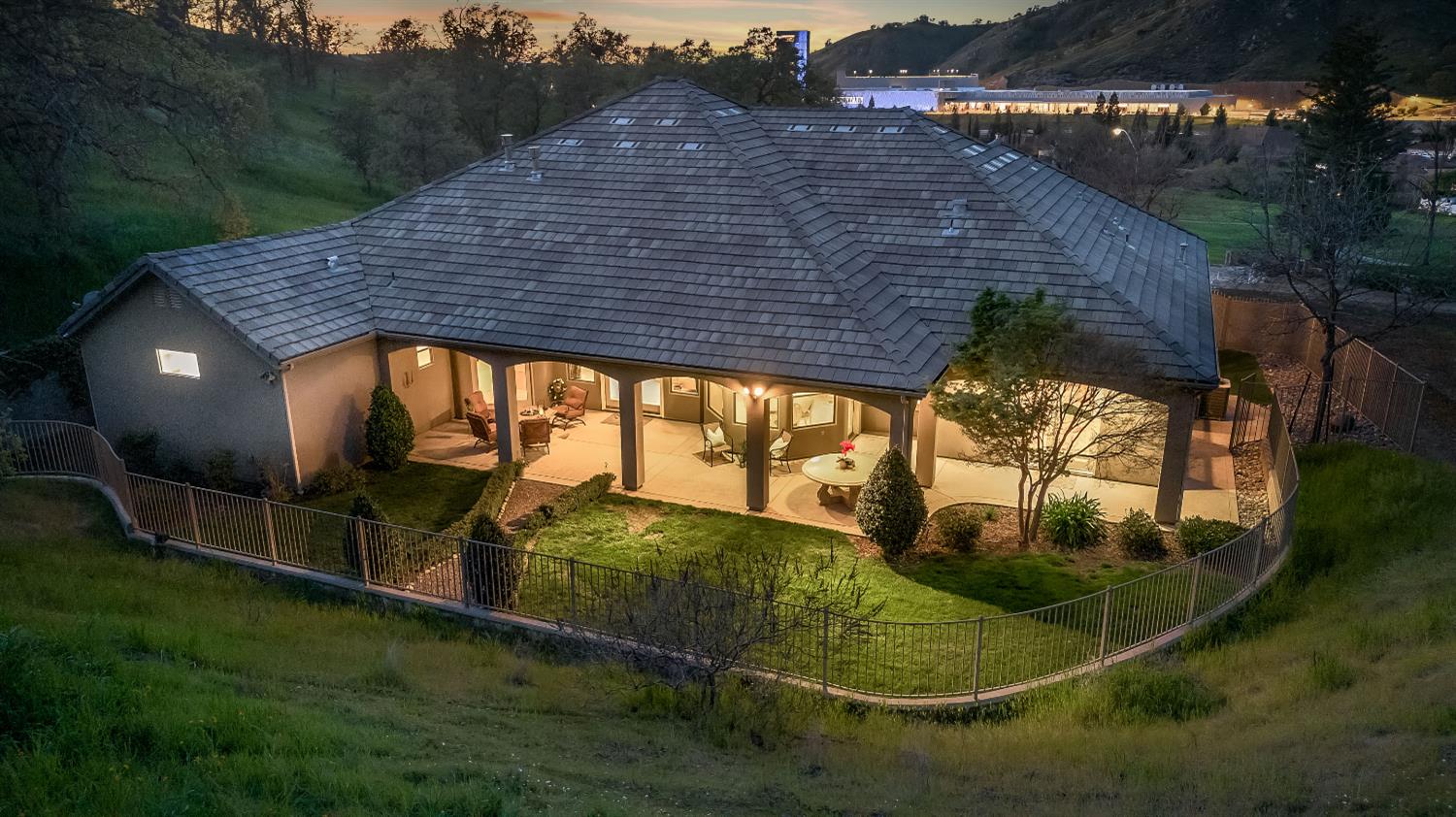 21844 Fairway Oaks Ln, Friant, CA 93626