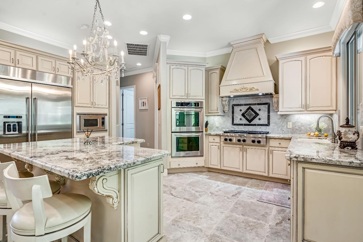 21844 Fairway Oaks Ln, Friant, CA 93626