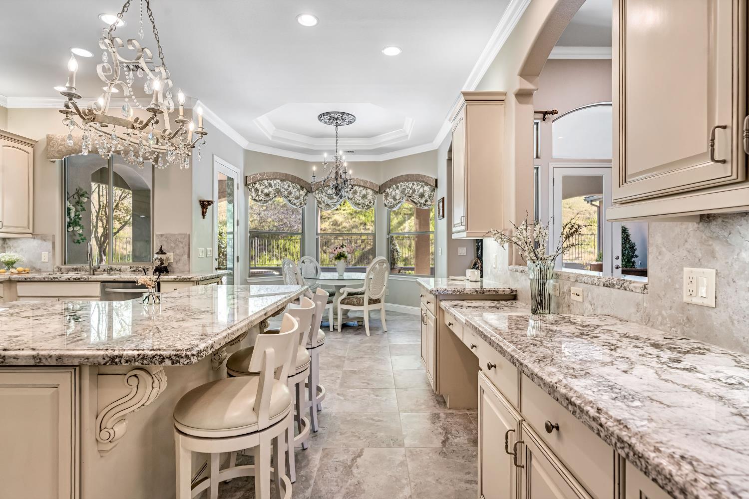 21844 Fairway Oaks Ln, Friant, CA 93626