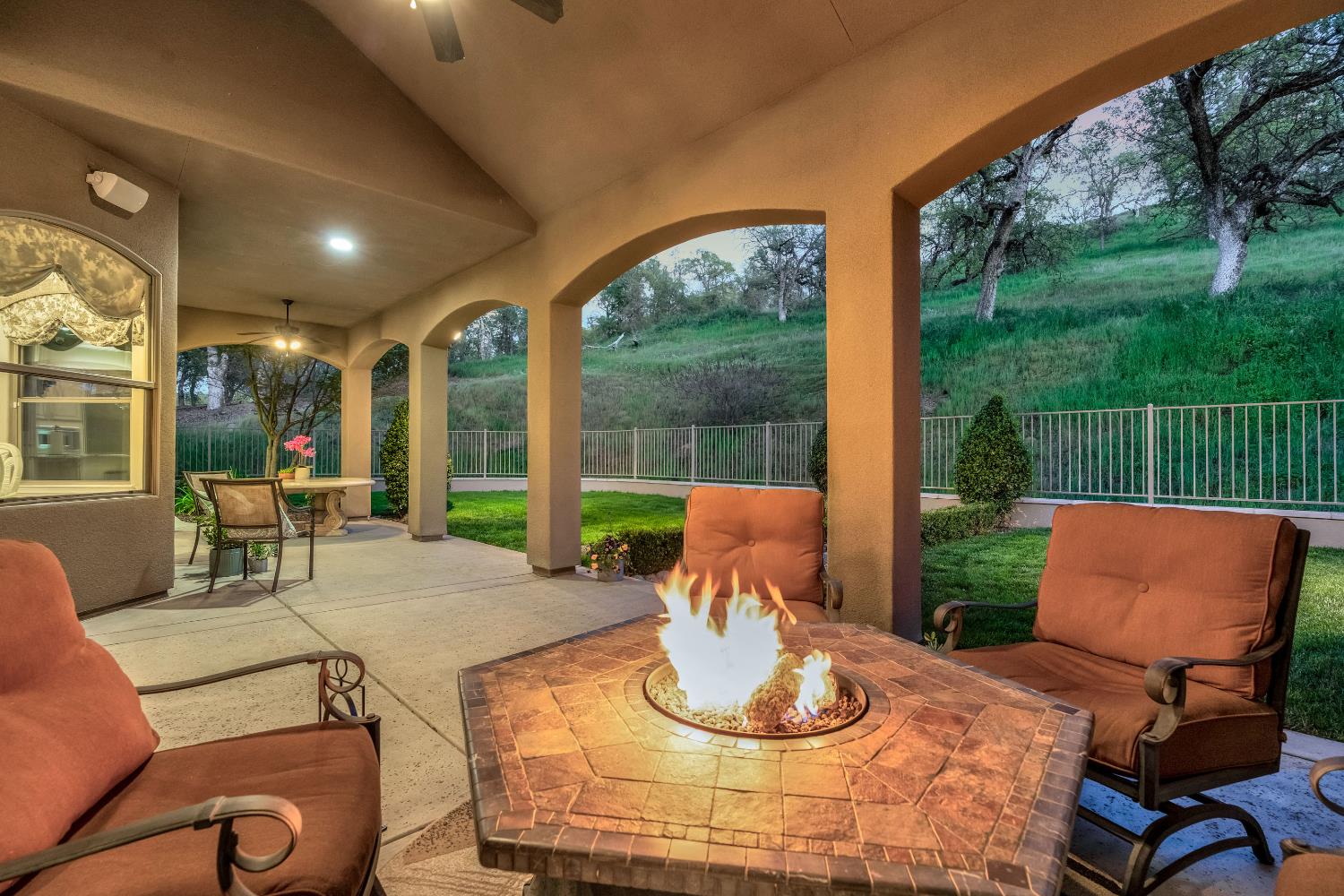 21844 Fairway Oaks Ln, Friant, CA 93626