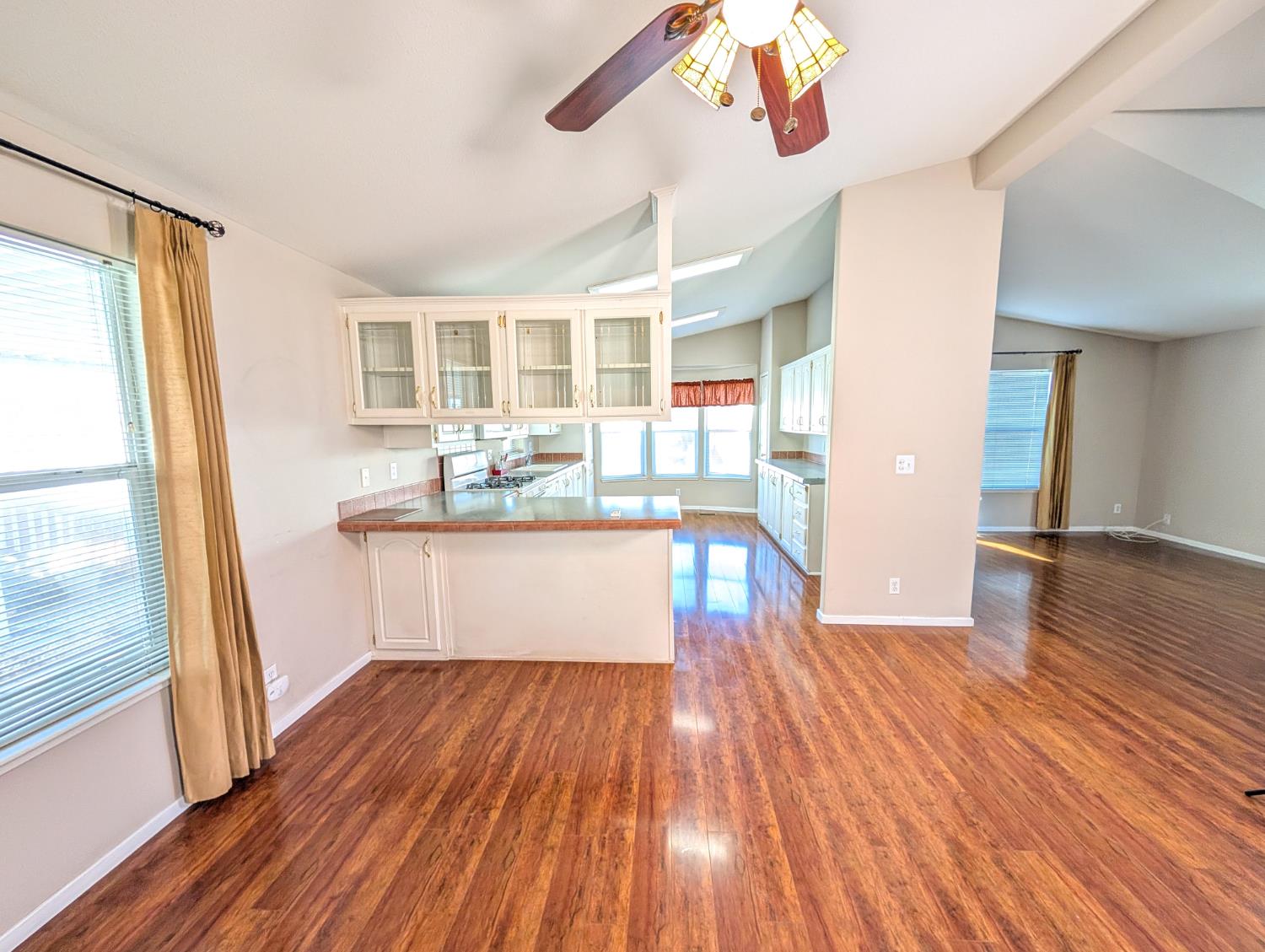 1001 Sylmar Ave #131, Clovis, CA 93612