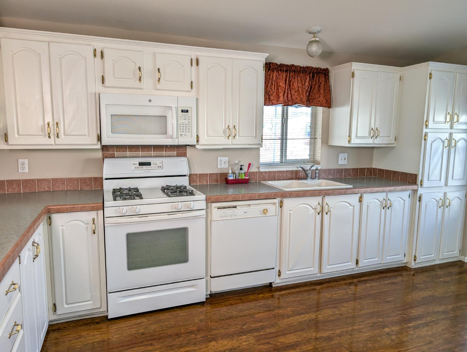 1001 Sylmar Ave #131, Clovis, CA 93612