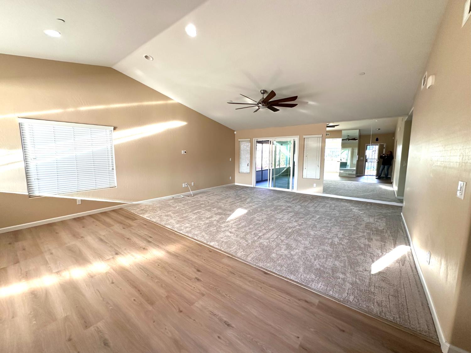 2582 N Antioch, Fresno, CA 93722