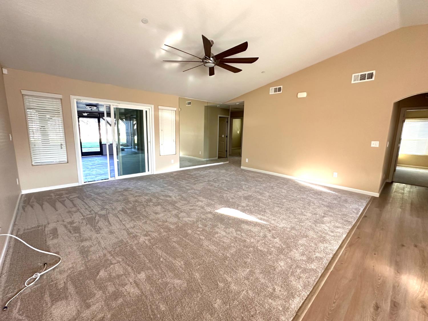 2582 N Antioch, Fresno, CA 93722