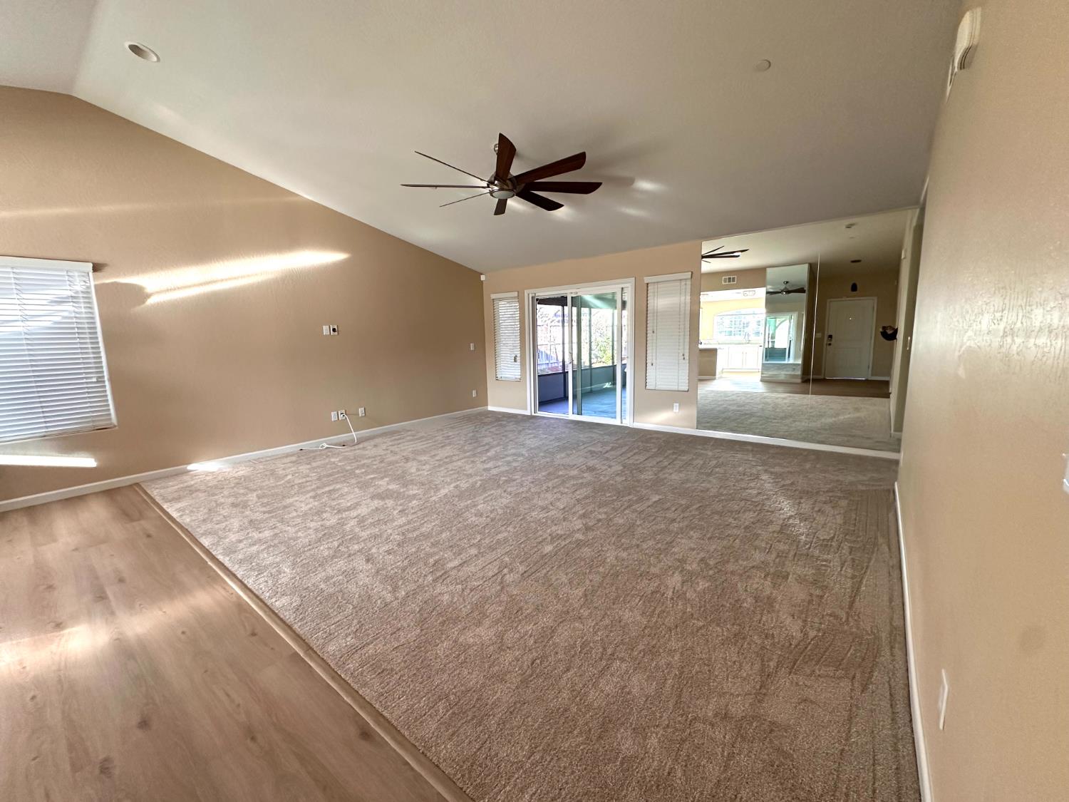 2582 N Antioch, Fresno, CA 93722