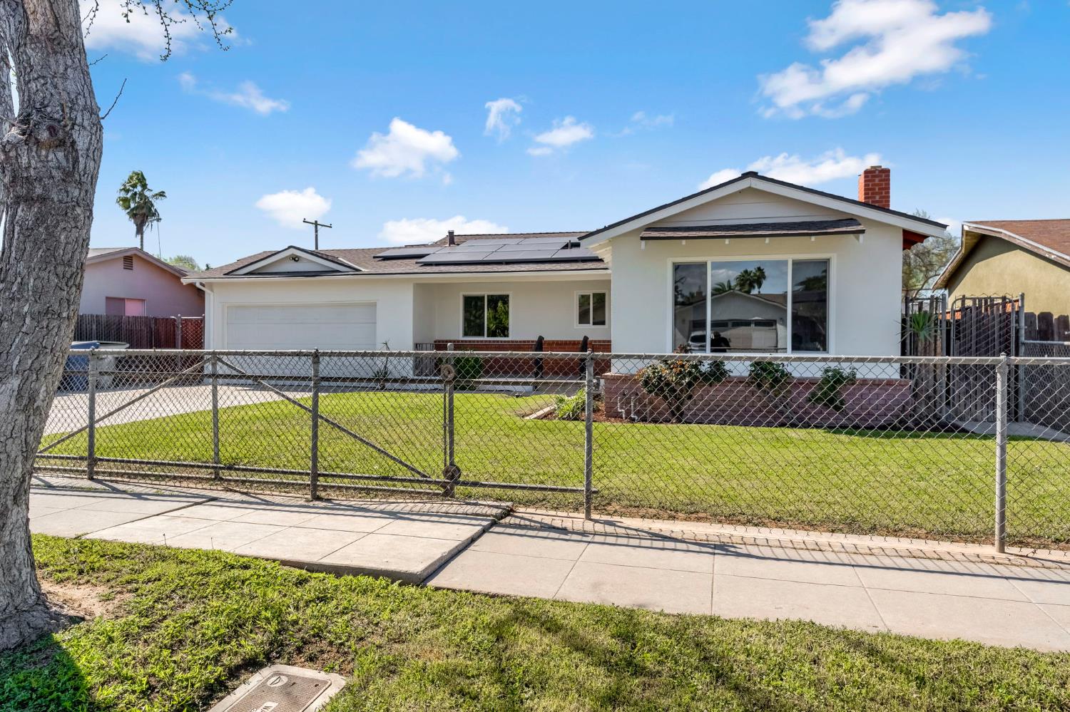 1442 S Recreation Ave, Fresno, CA 93702