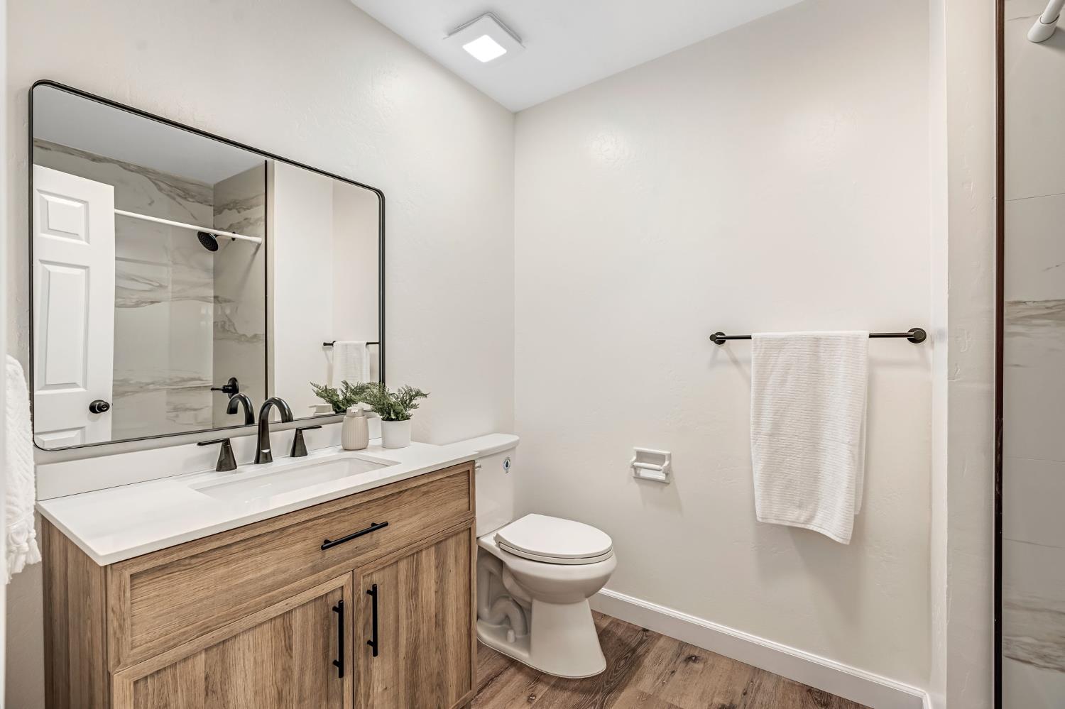 1442 S Recreation Ave, Fresno, CA 93702