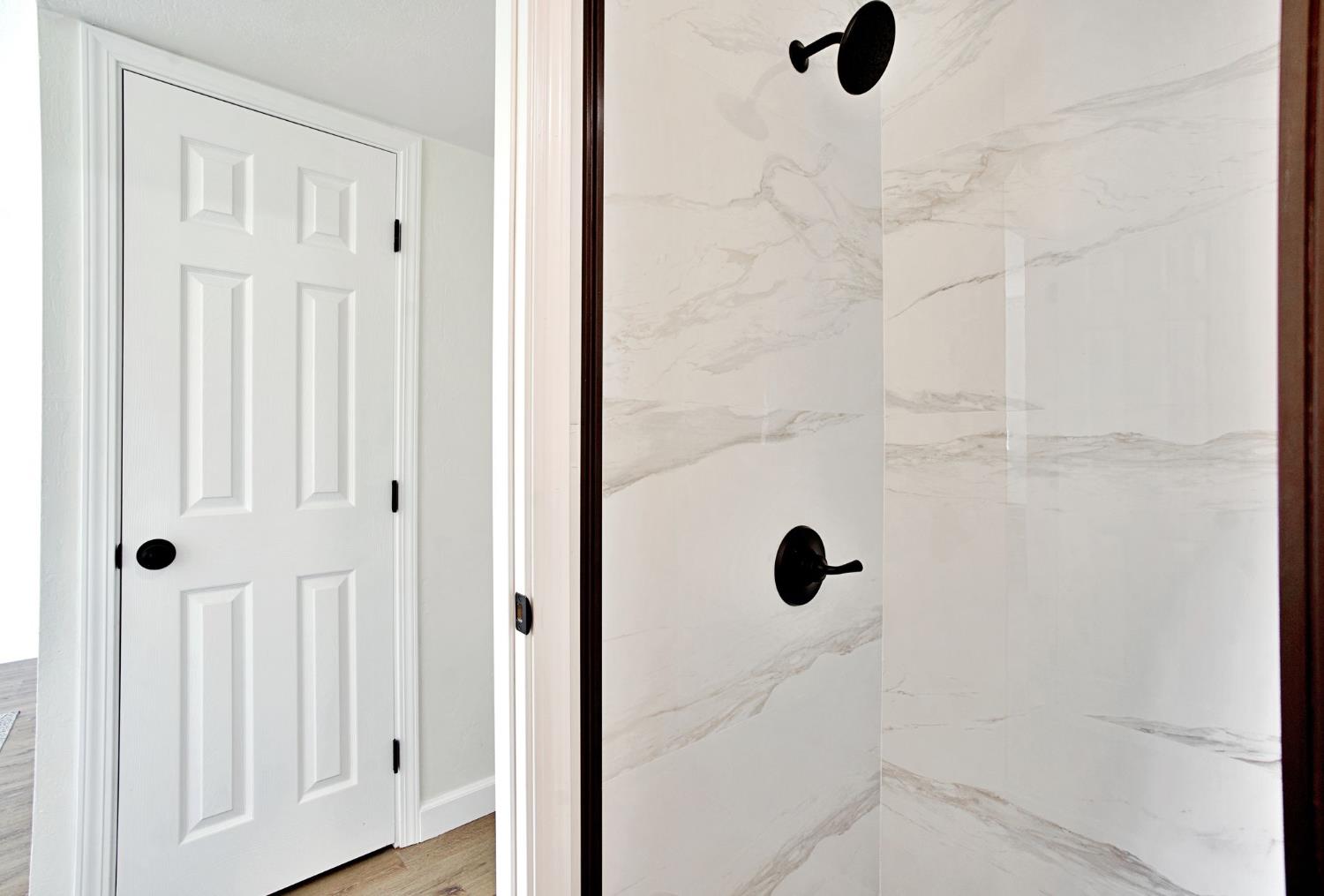 1442 S Recreation Ave, Fresno, CA 93702