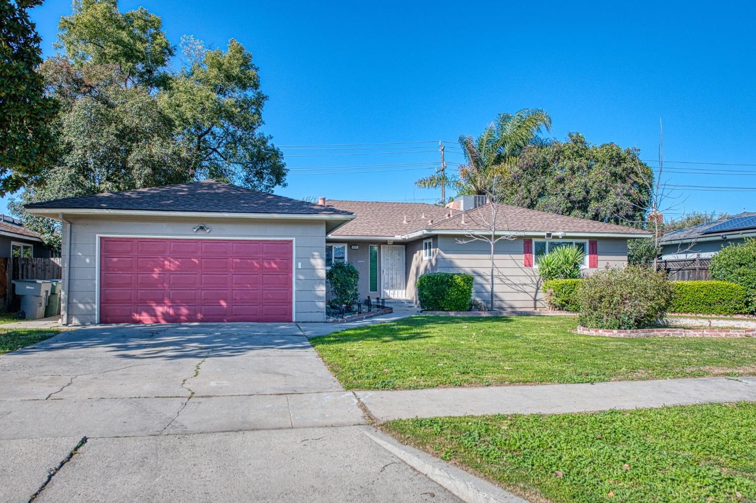 5435 N Bond St, Fresno, CA 93710