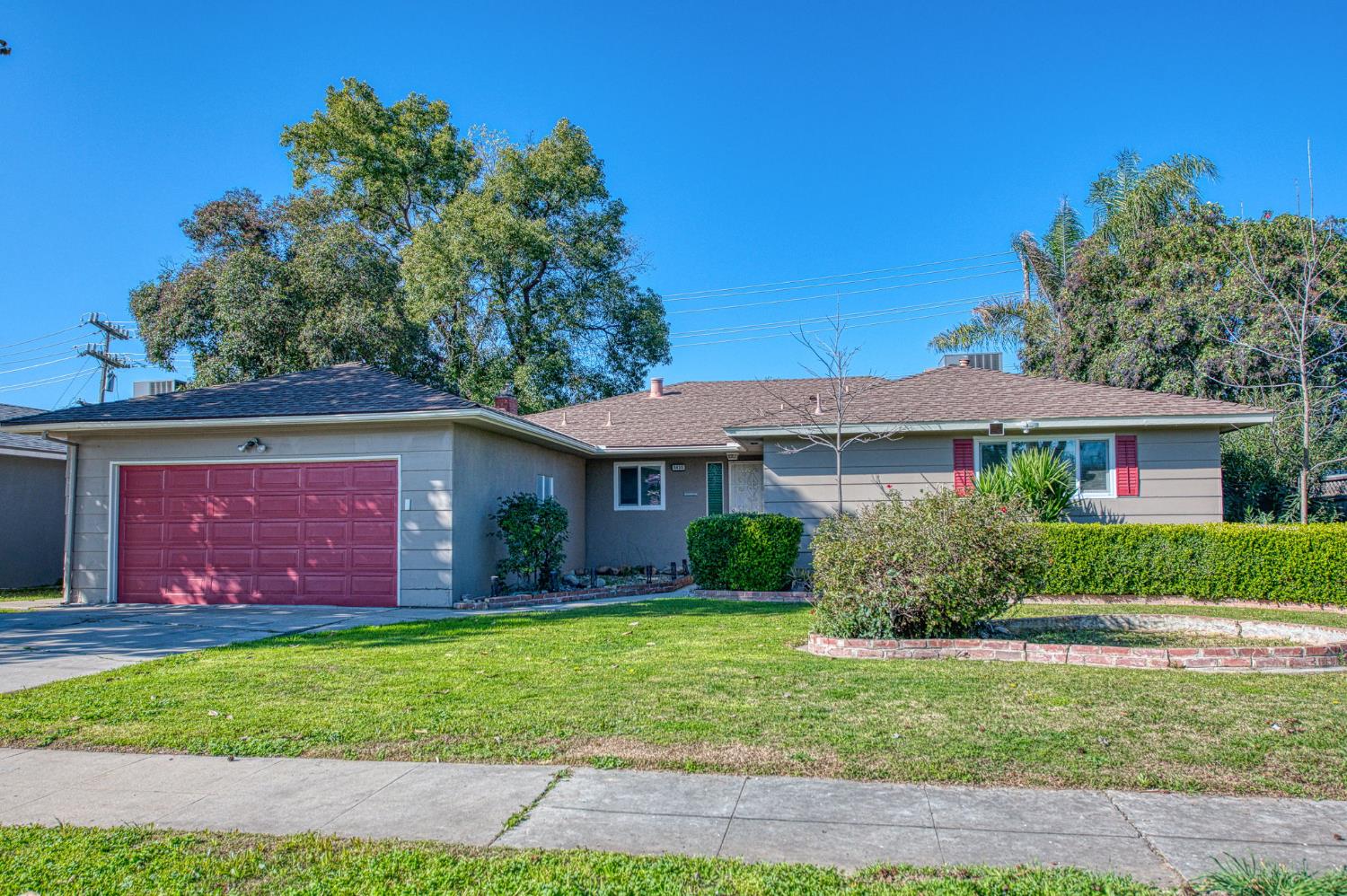 5435 N Bond St, Fresno, CA 93710