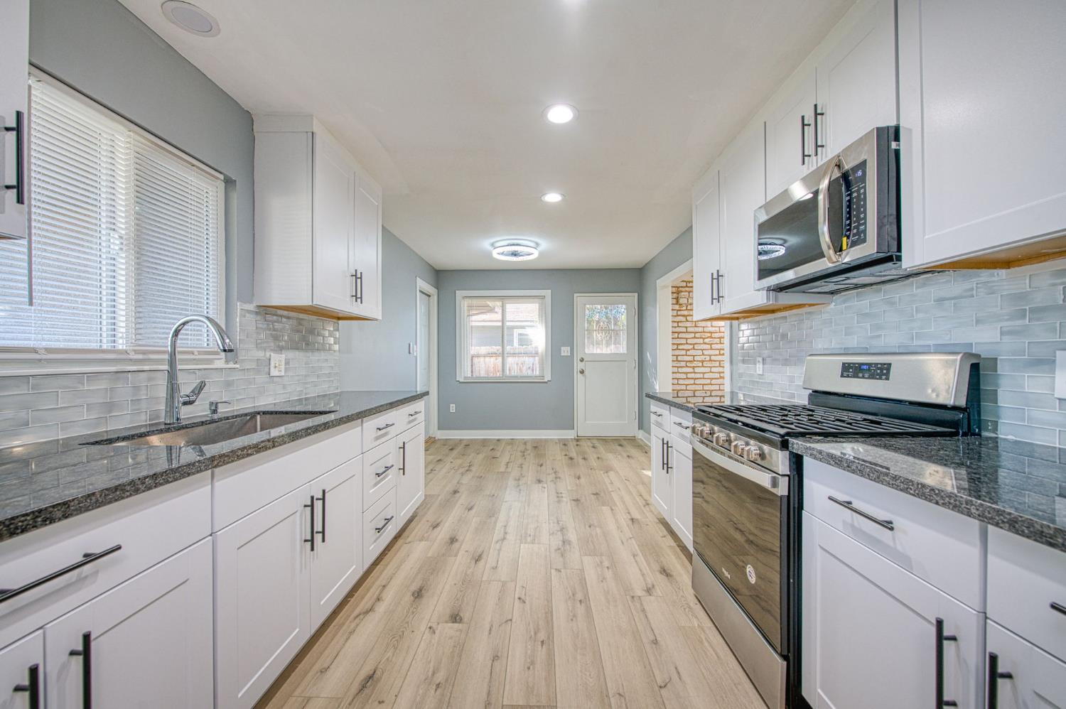 5435 N Bond St, Fresno, CA 93710