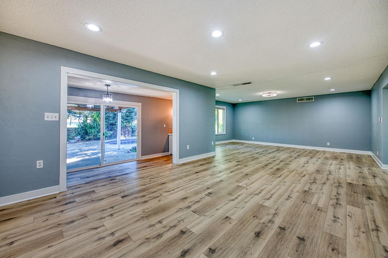 5435 N Bond St, Fresno, CA 93710