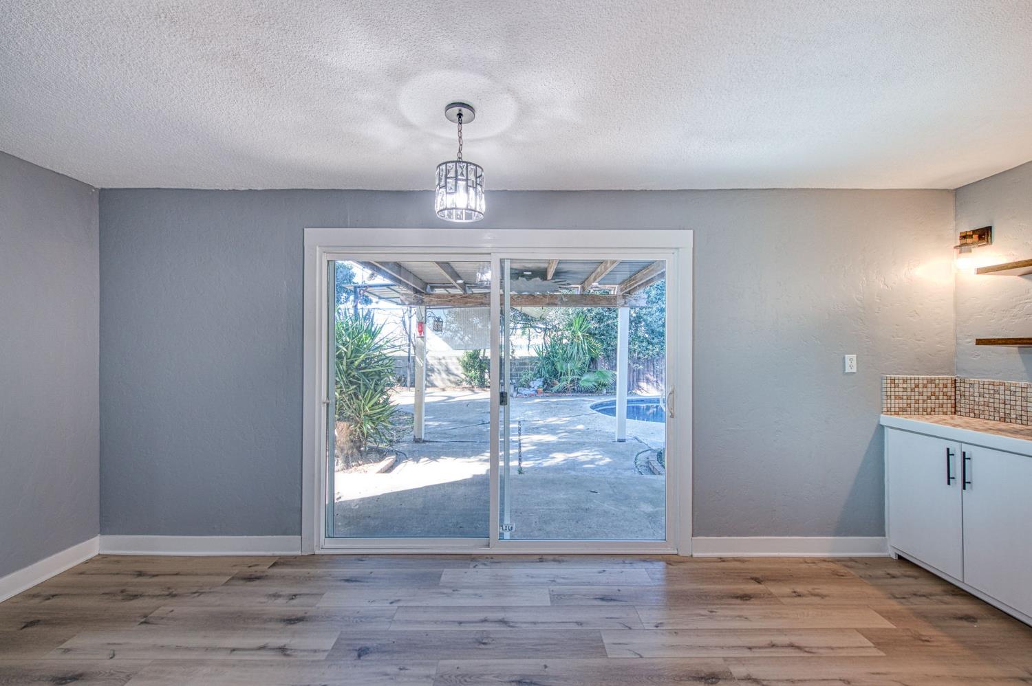 5435 N Bond St, Fresno, CA 93710