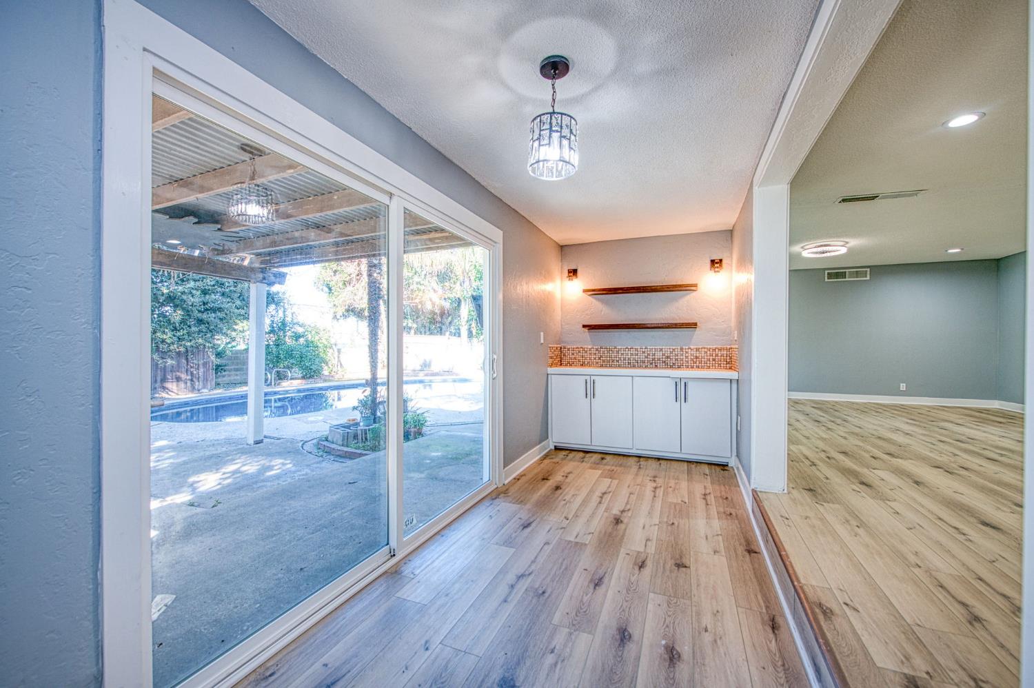 5435 N Bond St, Fresno, CA 93710