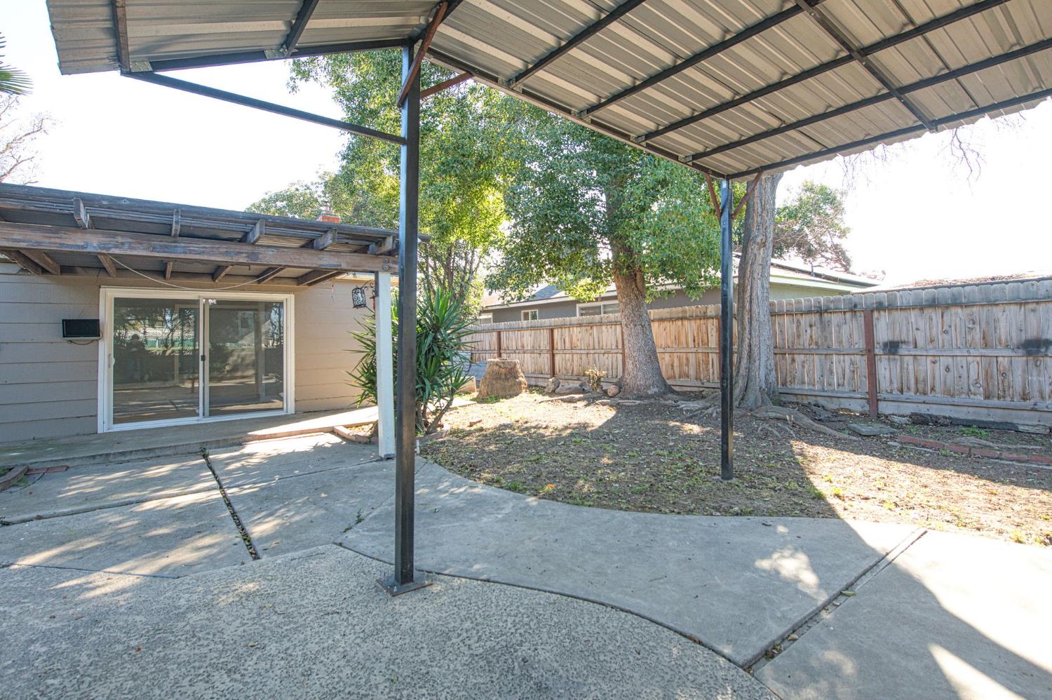 5435 N Bond St, Fresno, CA 93710