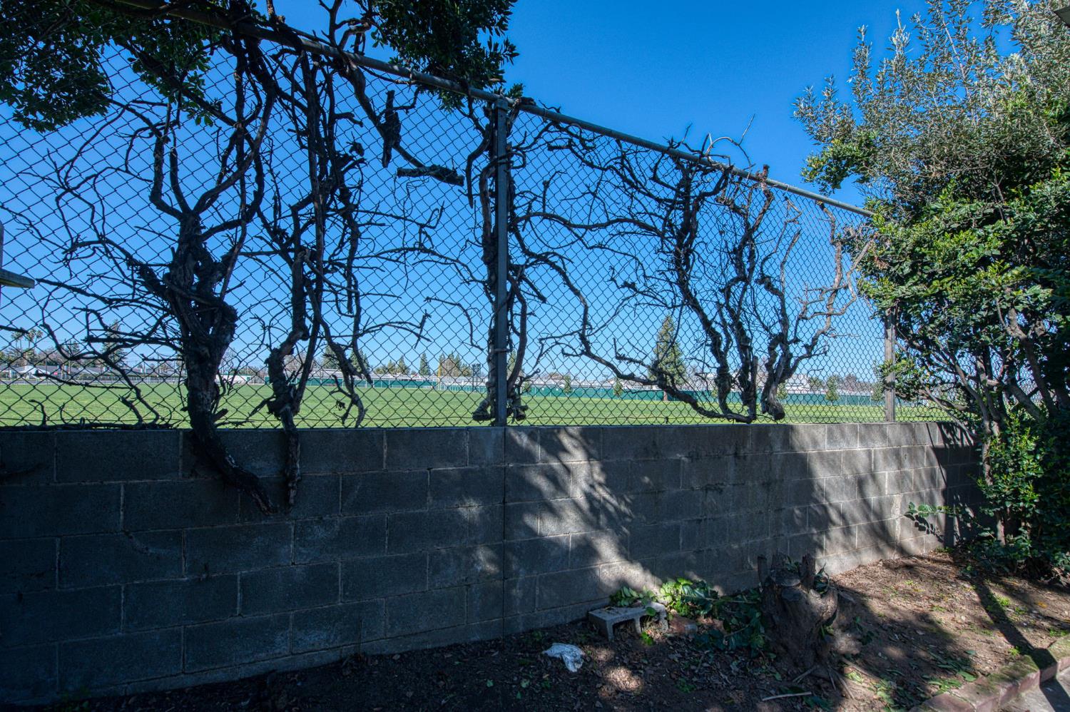 5435 N Bond St, Fresno, CA 93710