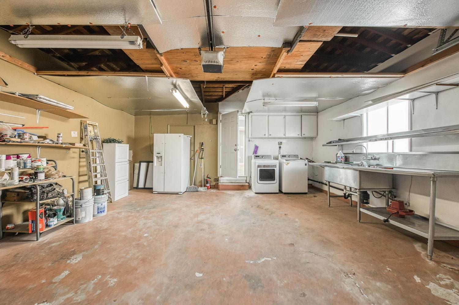 5435 N Bond St, Fresno, CA 93710