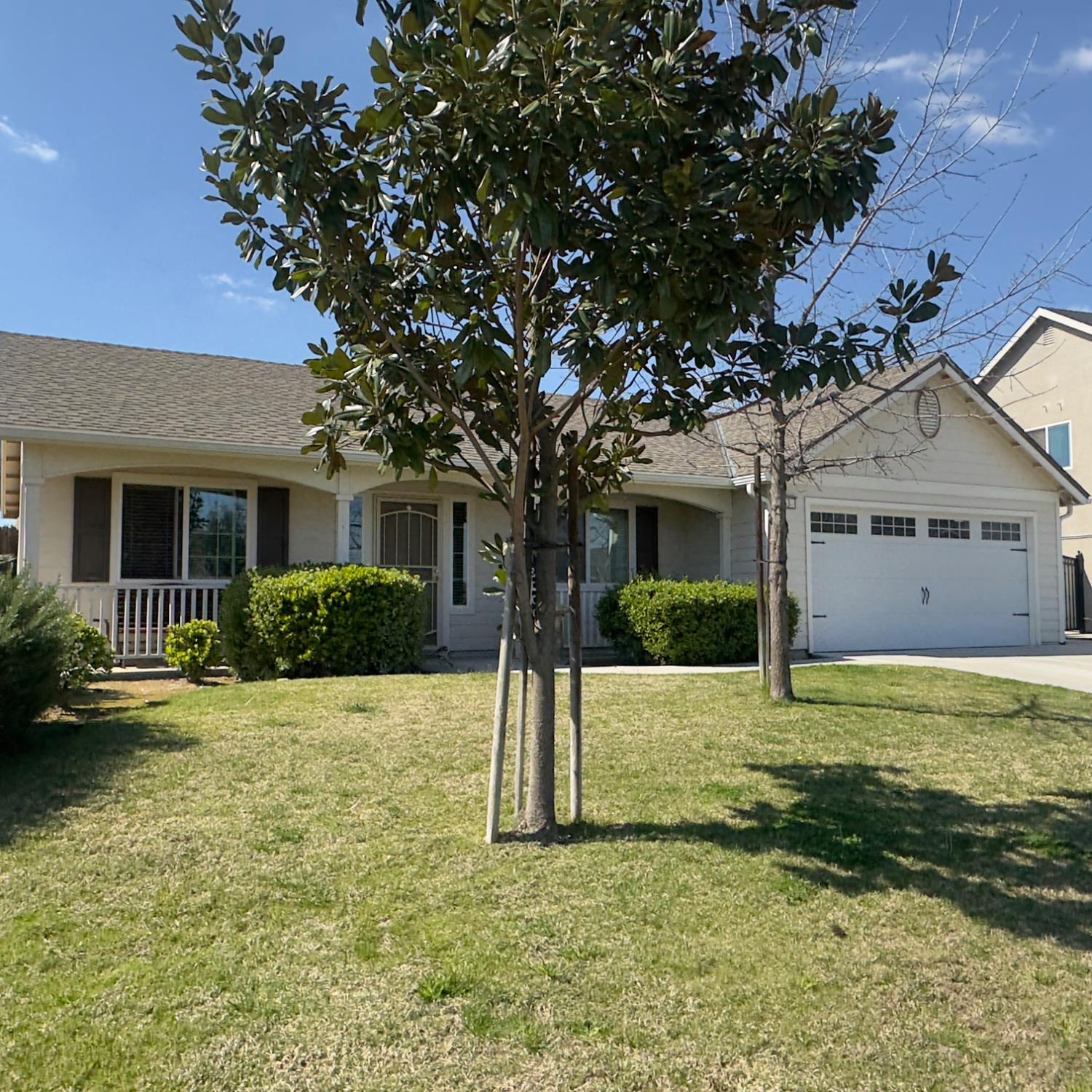 53 Dalton Ave, Sanger, CA 93657
