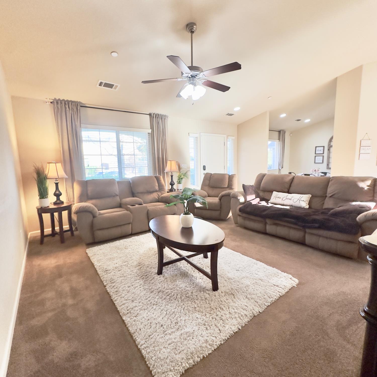 53 Dalton Ave, Sanger, CA 93657