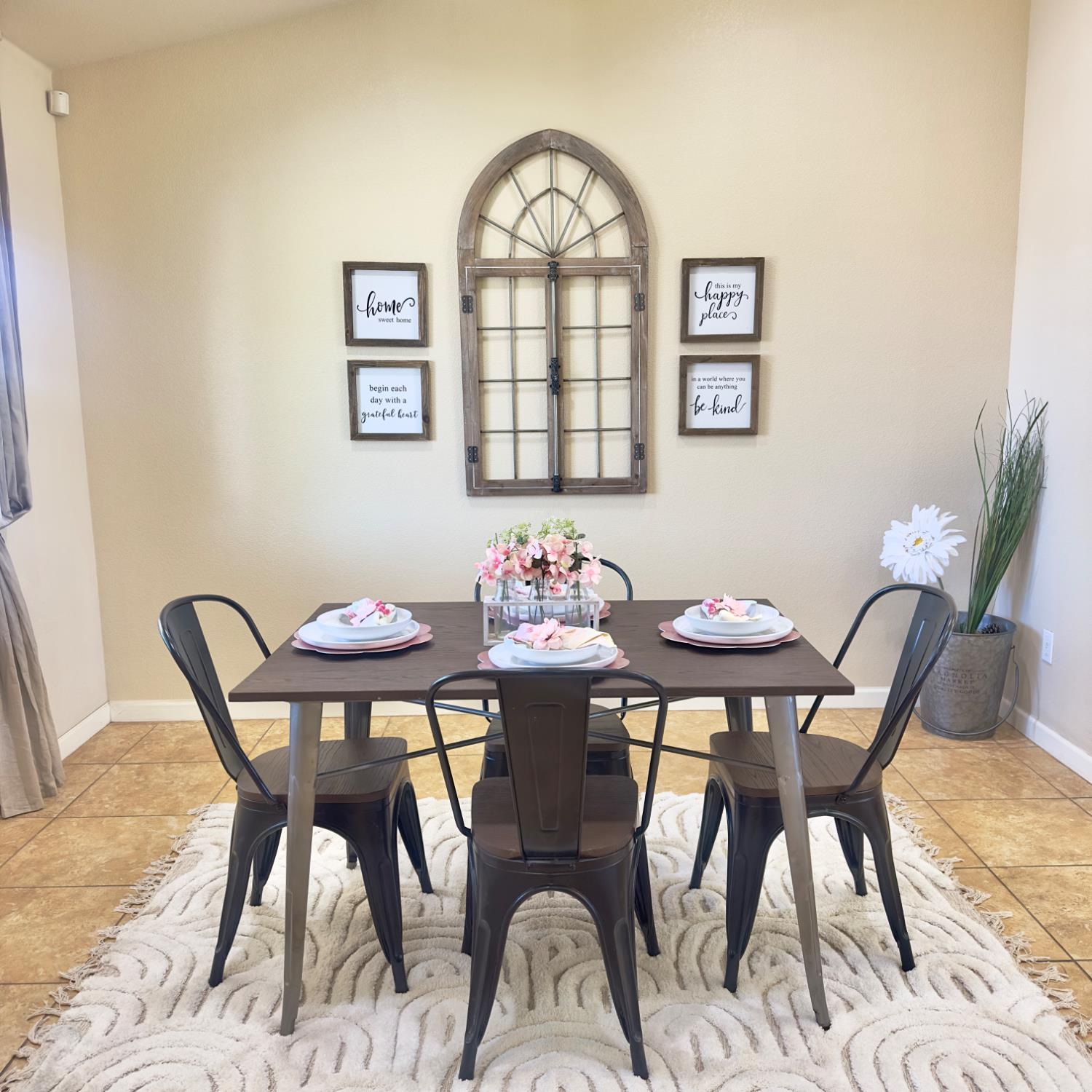 53 Dalton Ave, Sanger, CA 93657