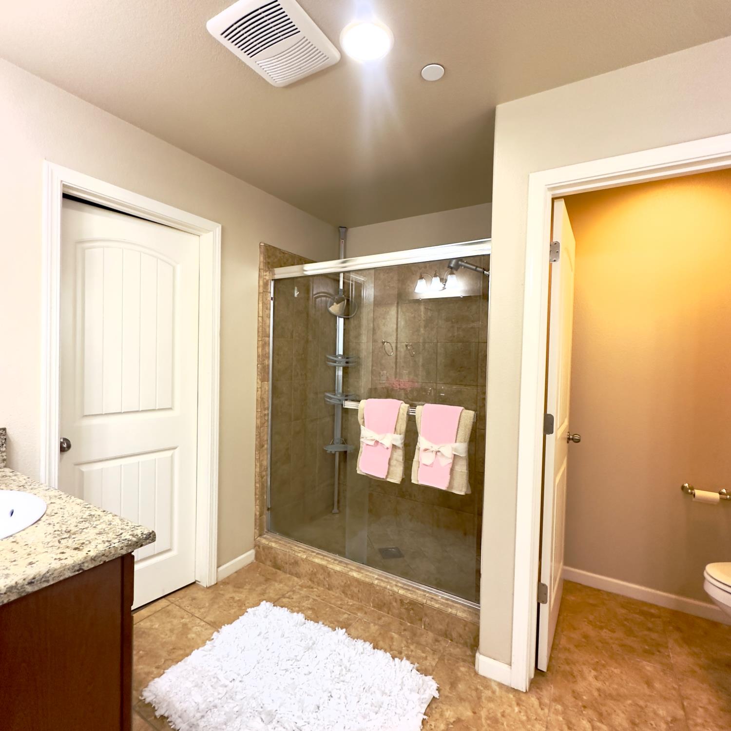 53 Dalton Ave, Sanger, CA 93657