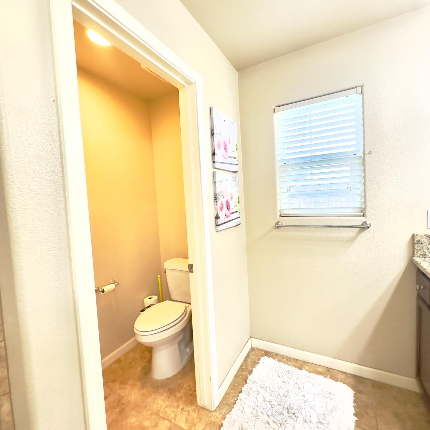 53 Dalton Ave, Sanger, CA 93657