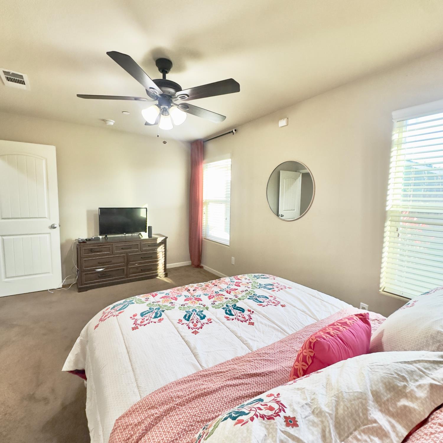 53 Dalton Ave, Sanger, CA 93657