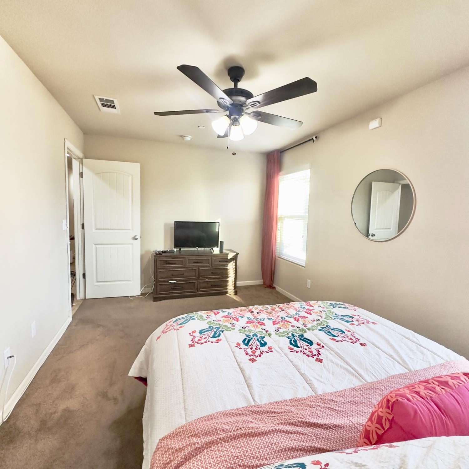 53 Dalton Ave, Sanger, CA 93657