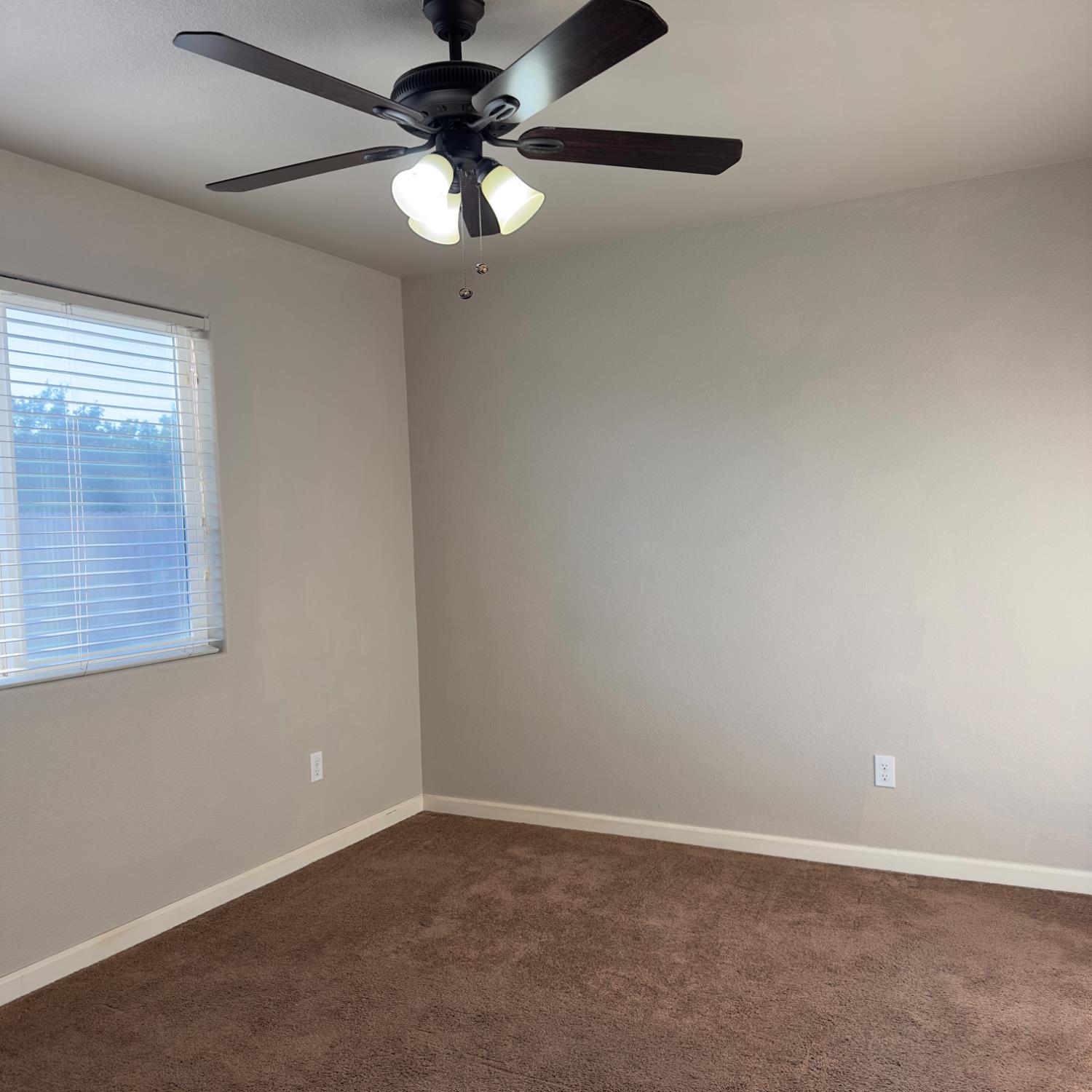 53 Dalton Ave, Sanger, CA 93657