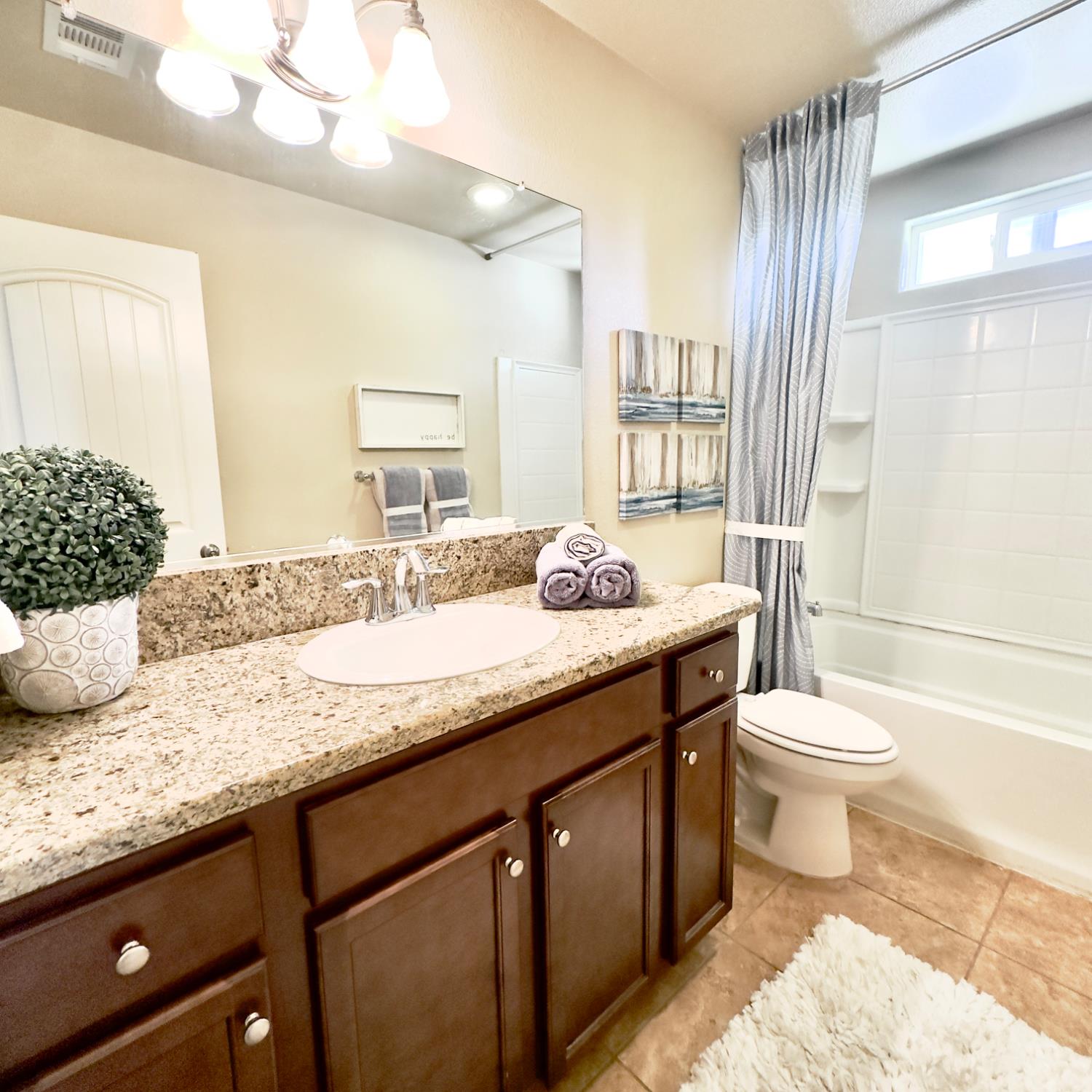 53 Dalton Ave, Sanger, CA 93657