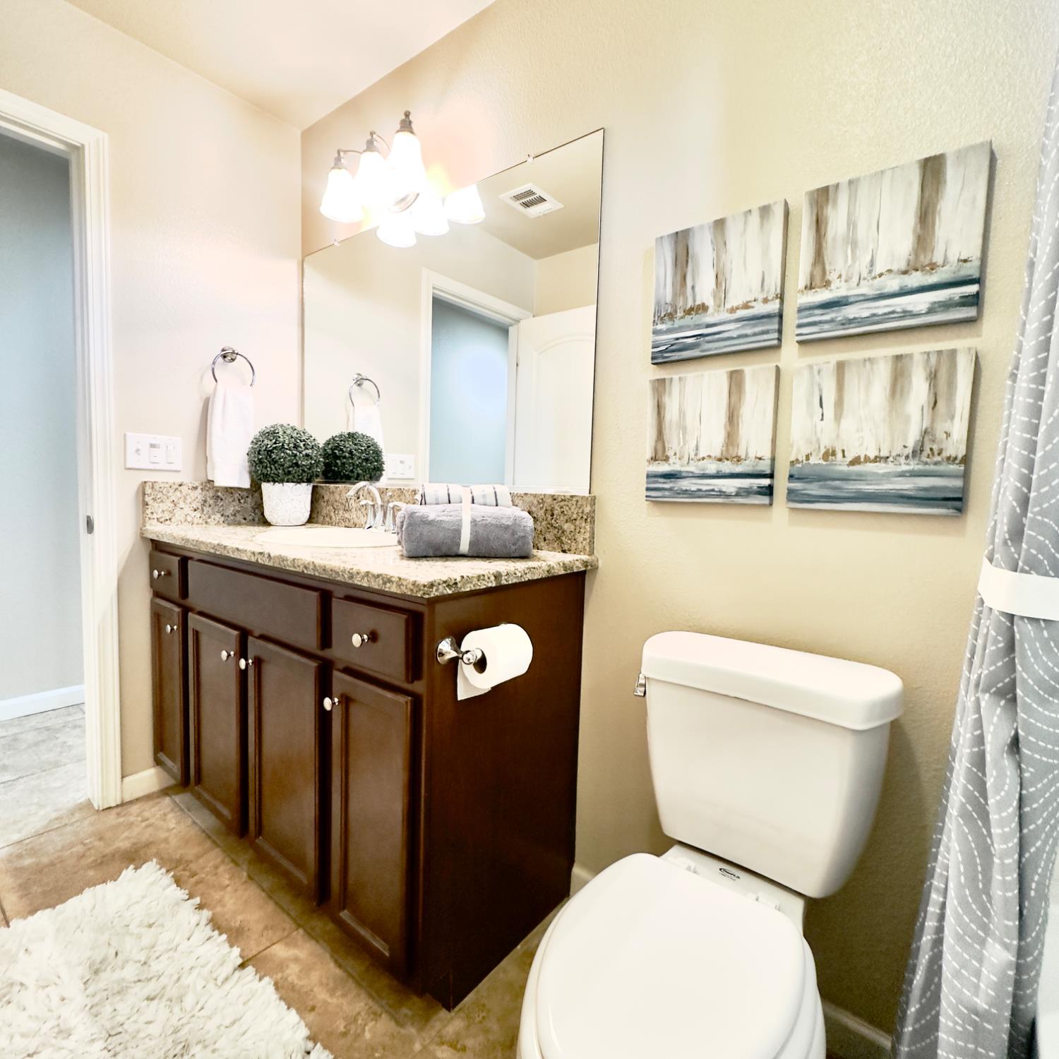 53 Dalton Ave, Sanger, CA 93657