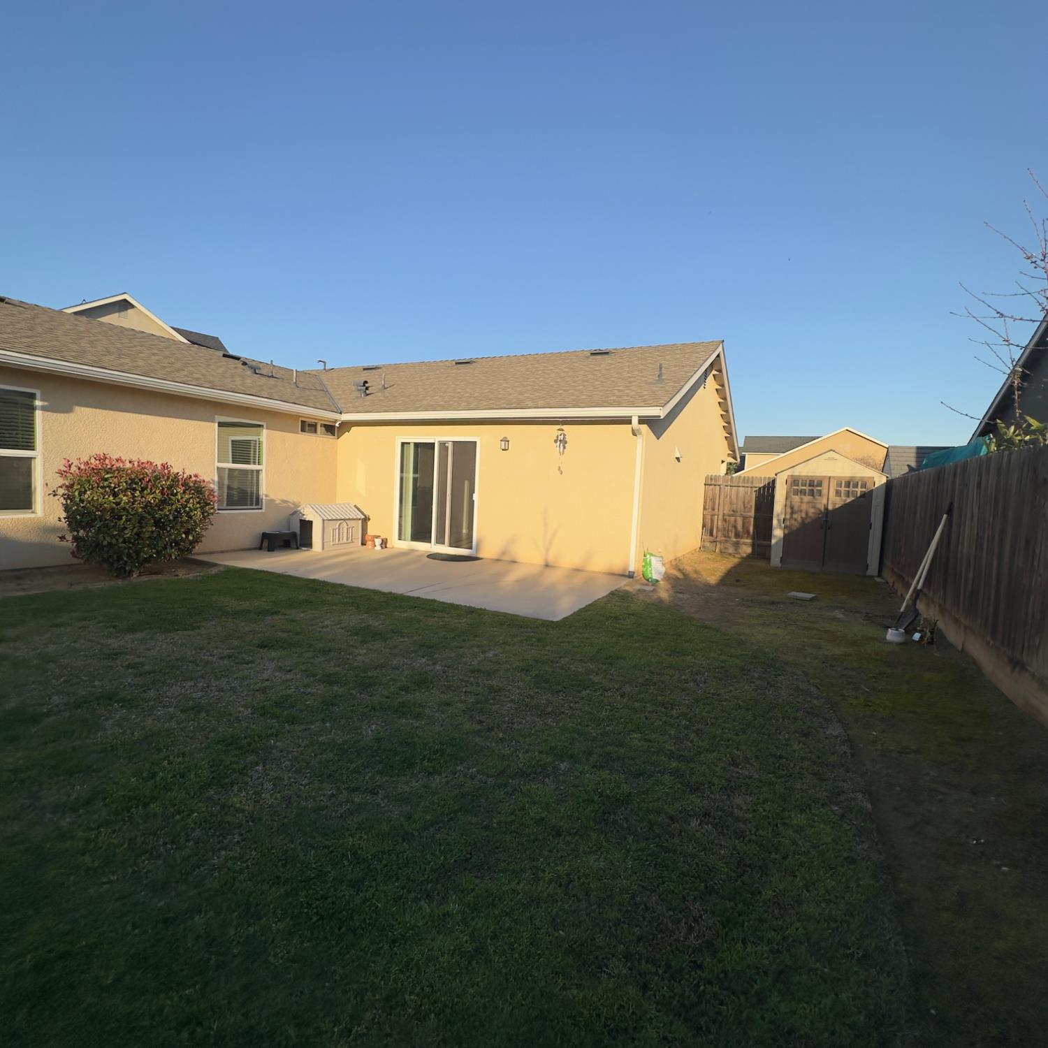 53 Dalton Ave, Sanger, CA 93657