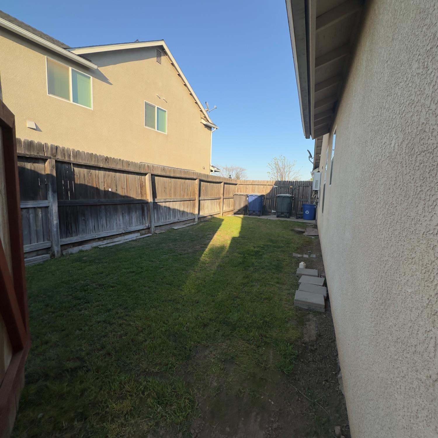 53 Dalton Ave, Sanger, CA 93657